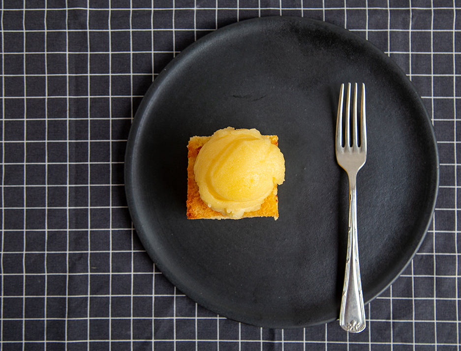 Cake de chocolate blanco & sorbete de naranja