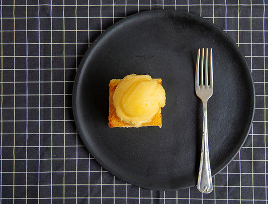 Cake de chocolate blanco & sorbete de naranja